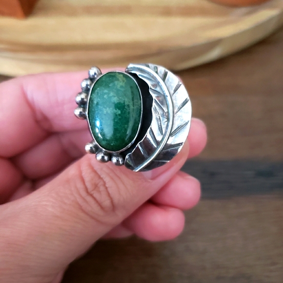 Vintage Sterling Silver Malachite Ring - Picture 5 of 8